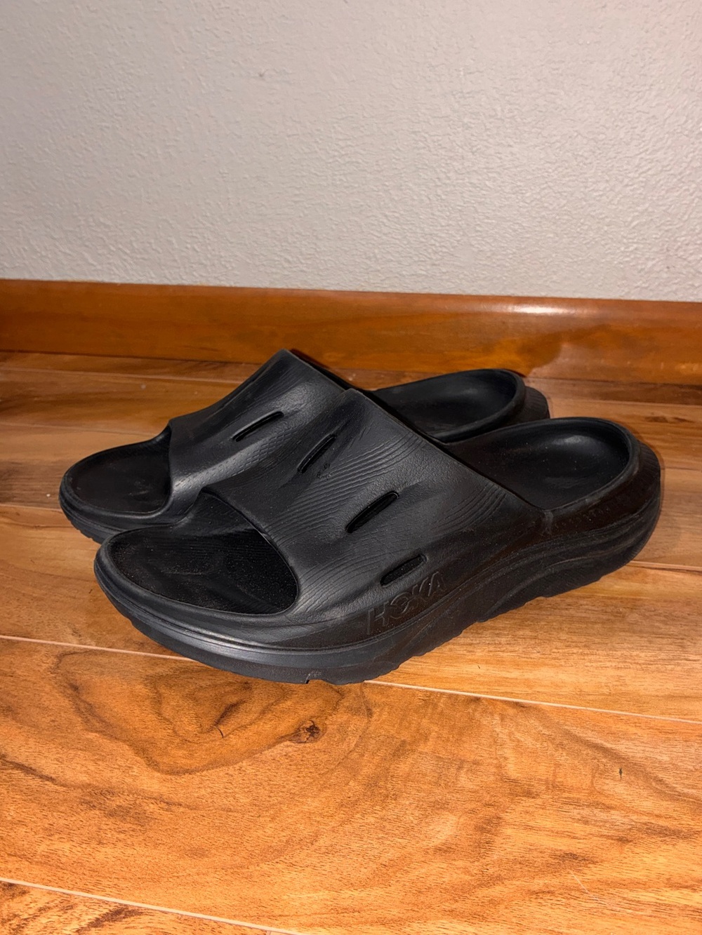 HOKA Men’s Ora Recovery Slide 3 Slide Sandal, black - size 10